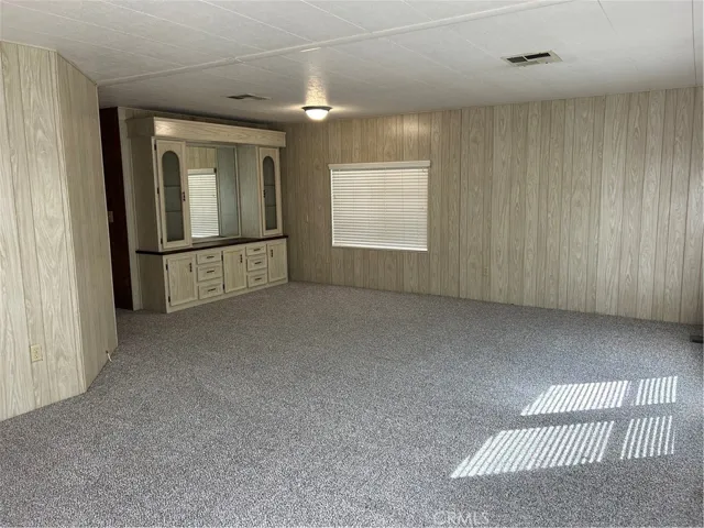 668 Seville Drive, Hemet, California 92543