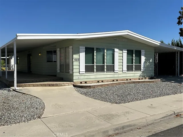 668 Seville Drive, Hemet, California 92543