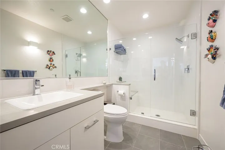 2233 Martin 318, Irvine, California 92612