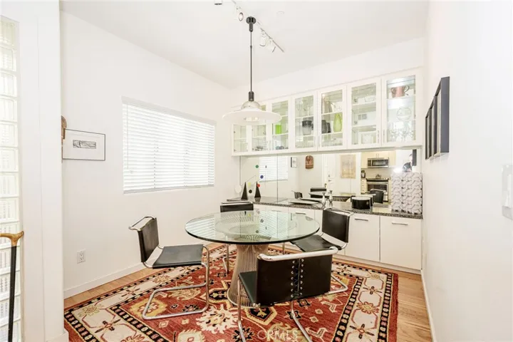 2233 Martin 318, Irvine, California 92612