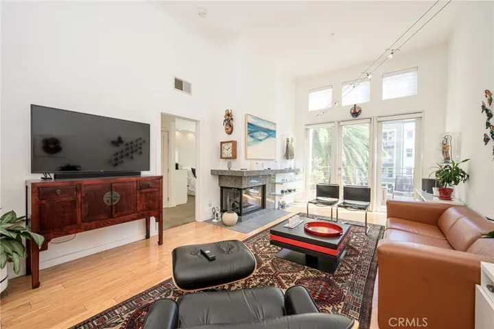 2233 Martin 318, Irvine, California 92612
