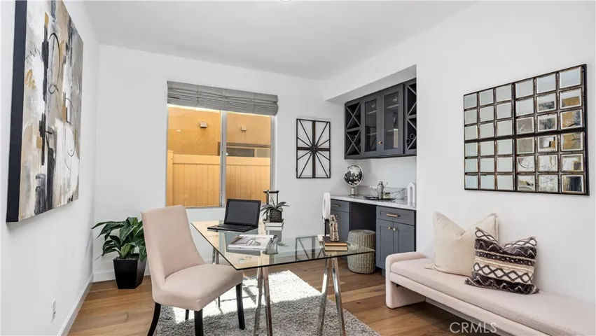 Private Den/Office