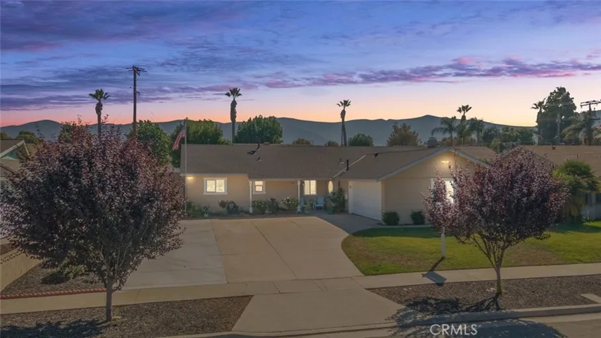 964 W Rancho Road, Corona, California 92882