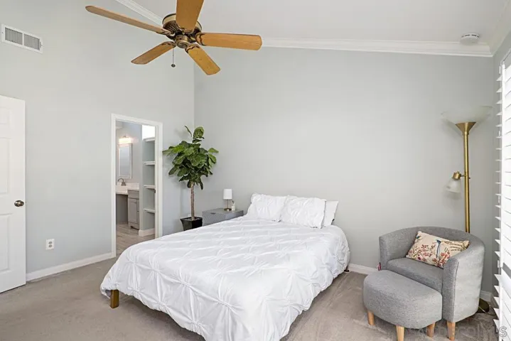 8533 Circle R Valley Ln, Escondido, California 92026
