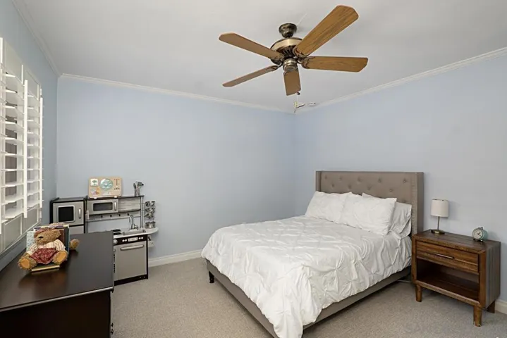 8533 Circle R Valley Ln, Escondido, California 92026