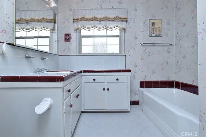 6832 Cantaloupe Avenue, Van Nuys, California 91405