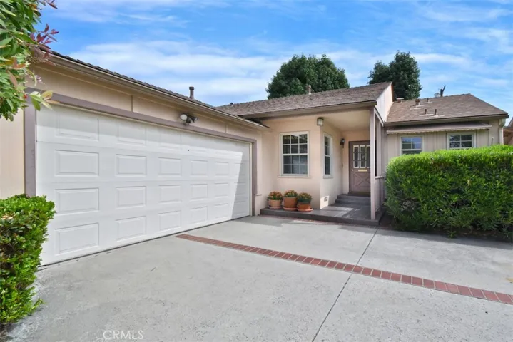 6832 Cantaloupe Avenue, Van Nuys, California 91405