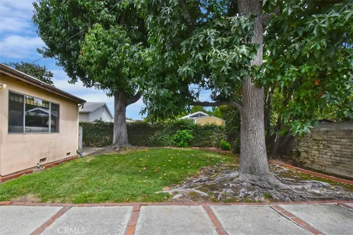 6832 Cantaloupe Avenue, Van Nuys, California 91405