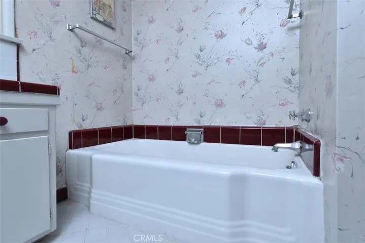 6832 Cantaloupe Avenue, Van Nuys, California 91405