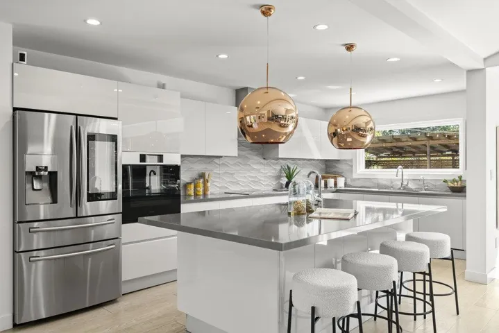 110 El Caminito Avenue, Campbell, California 95008