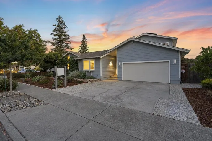 110 El Caminito Avenue, Campbell, California 95008