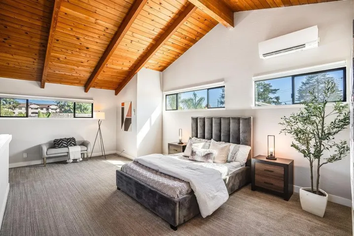 110 El Caminito Avenue, Campbell, California 95008