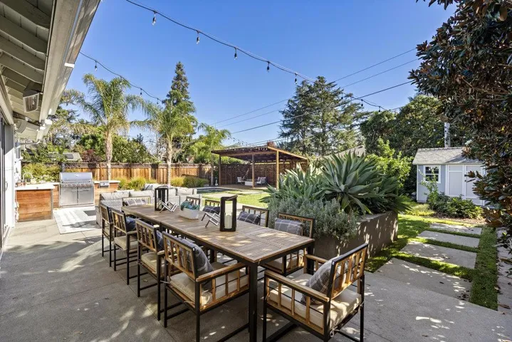 110 El Caminito Avenue, Campbell, California 95008