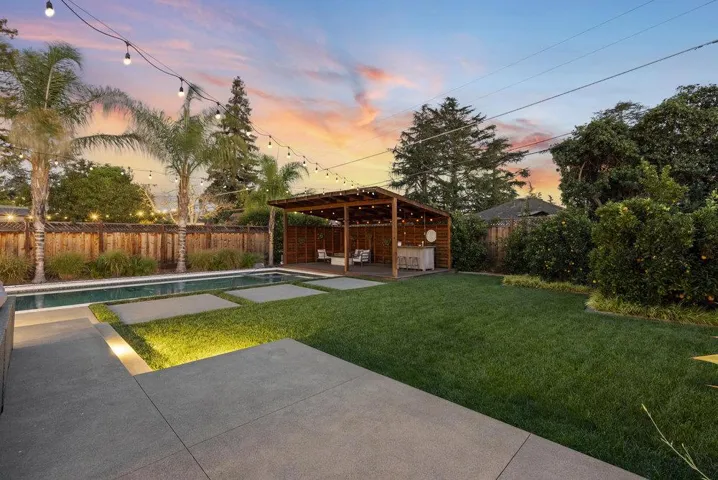 110 El Caminito Avenue, Campbell, California 95008