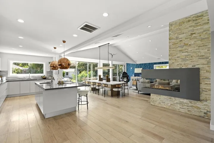 110 El Caminito Avenue, Campbell, California 95008