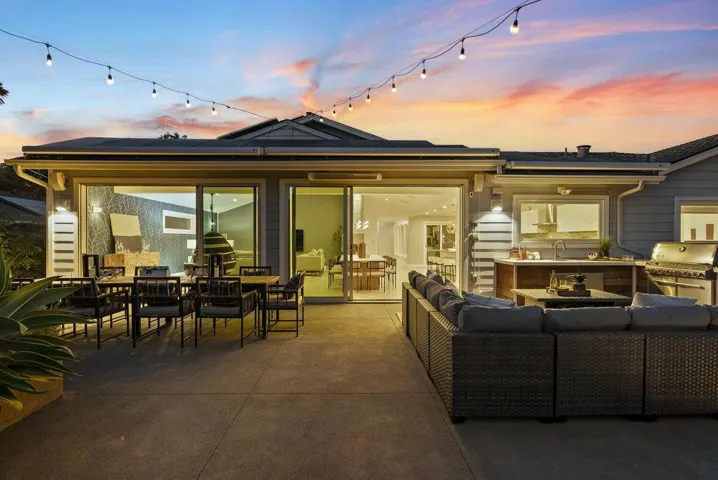 110 El Caminito Avenue, Campbell, California 95008