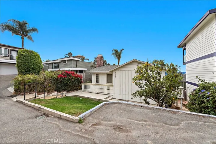 31907 Crestwood Place, Laguna Beach, California 92651