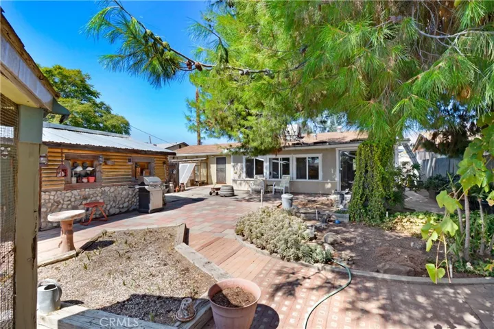 338 E 5th Street, San Jacinto, California 92583