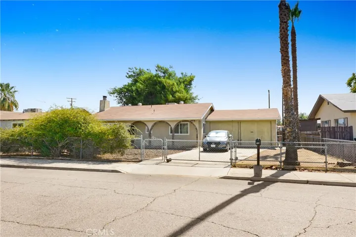 338 E 5th Street, San Jacinto, California 92583