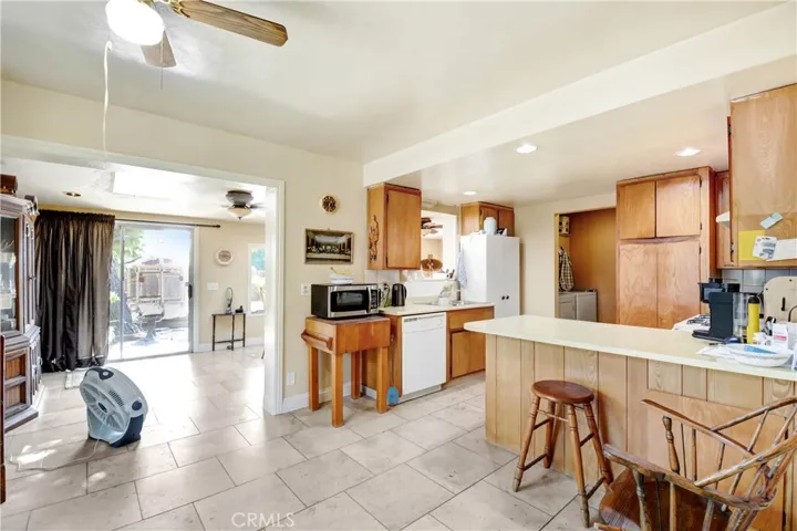 338 E 5th Street, San Jacinto, California 92583
