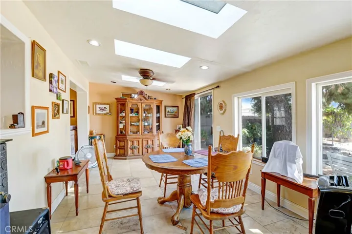 338 E 5th Street, San Jacinto, California 92583