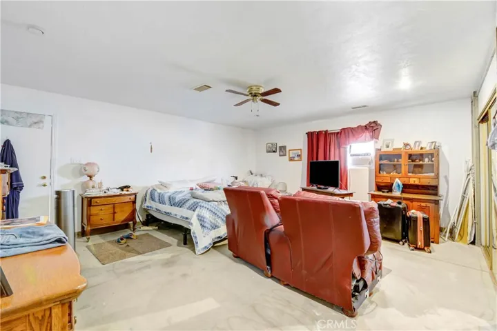 338 E 5th Street, San Jacinto, California 92583
