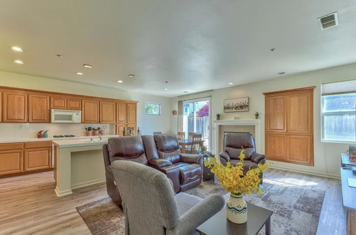 1764 Windsor Street, Salinas, California 93906
