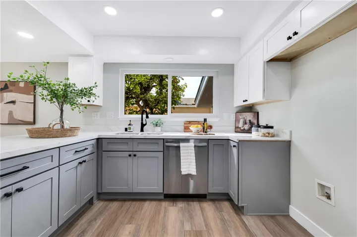 10928 Baird Avenue, Porter Ranch, California 91326