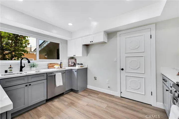 10928 Baird Avenue, Porter Ranch, California 91326