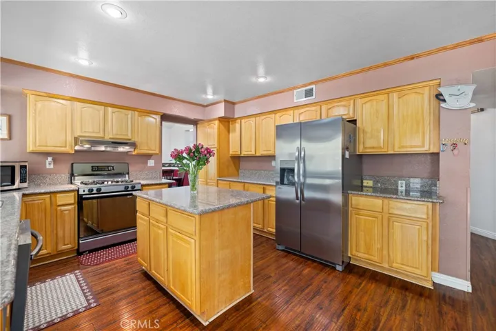 40411 Tesoro Lane, Palmdale, California 93551
