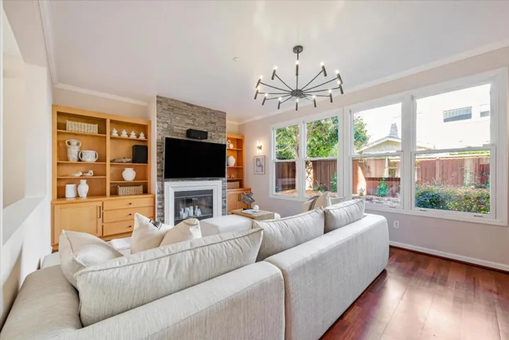 536 Hopkins Street, Menlo Park, California 94025