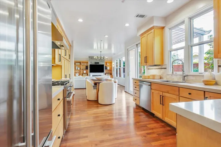 536 Hopkins Street, Menlo Park, California 94025