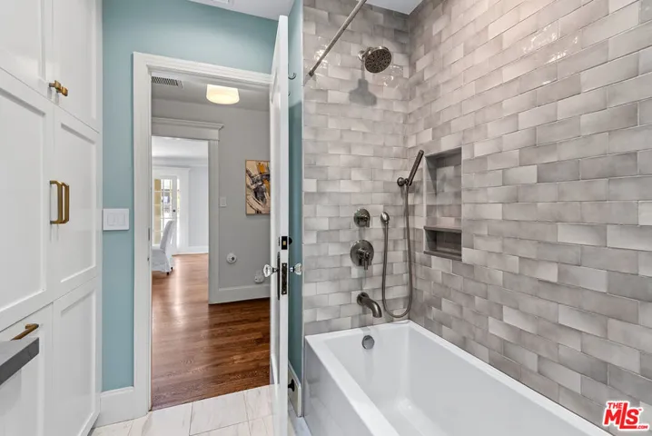 1315 N Genesee Avenue, Los Angeles, California 90046