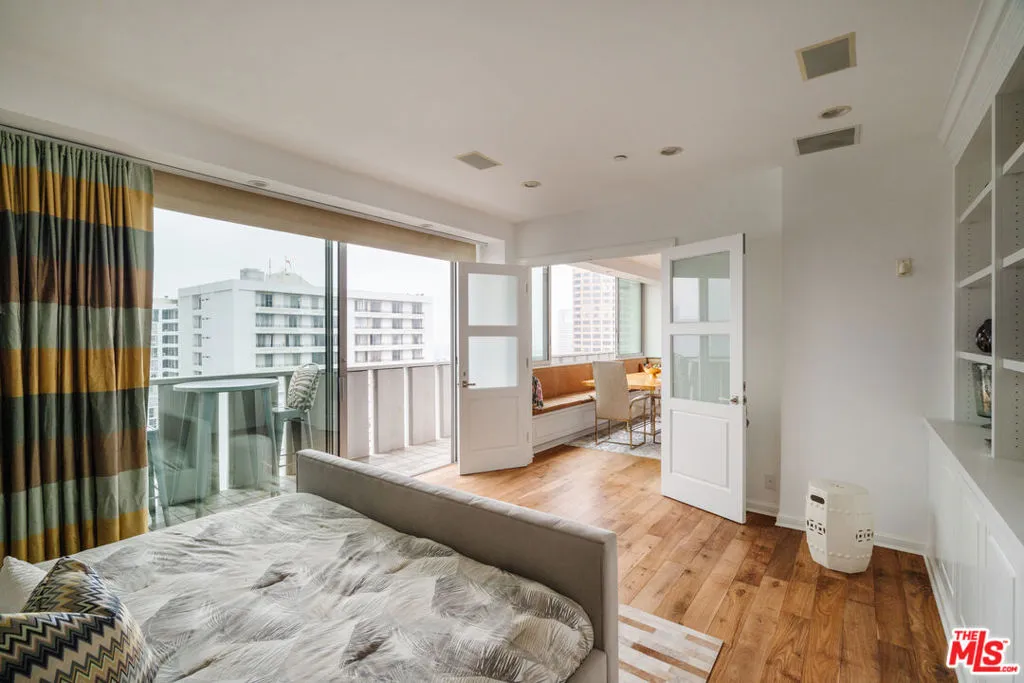 10375 Wilshire Boulevard 11h, Los Angeles, California 90024 home-pic-20