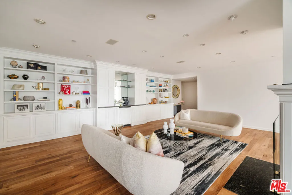 10375 Wilshire Boulevard 11h, Los Angeles, California 90024 home-pic-5