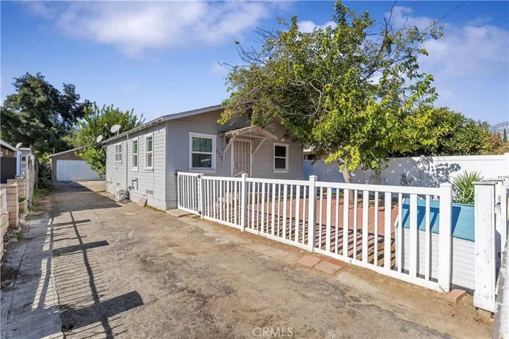 833 N 4th Avenue, Upland, California 91786