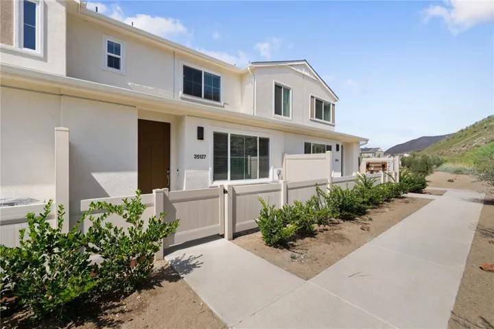 35127 Rangpur Lane, Fallbrook, California 92028