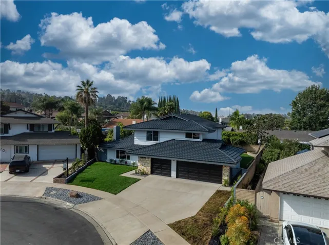 203 N Barryknoll Street, Anaheim Hills, California 92807