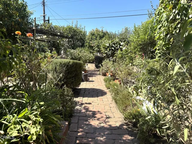 10563Hillview_Photo_Back