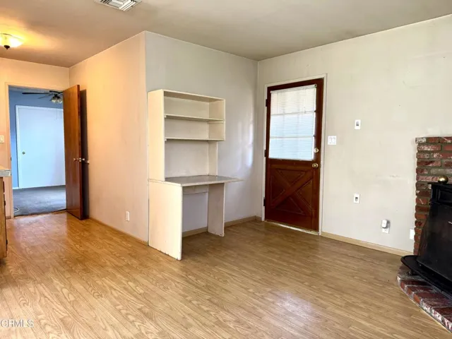 10563Hillview_Photo_Apt+Rm