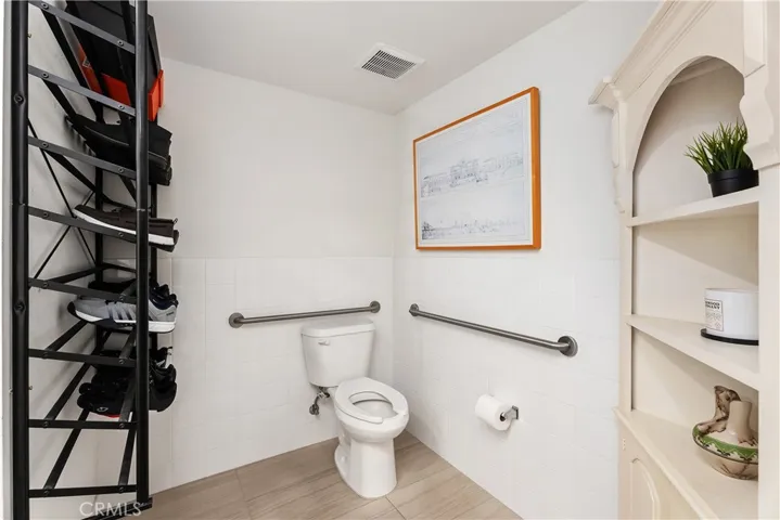 1004 Katama Bay Drive, Costa Mesa, California 92627