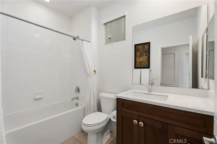 1004 Katama Bay Drive, Costa Mesa, California 92627