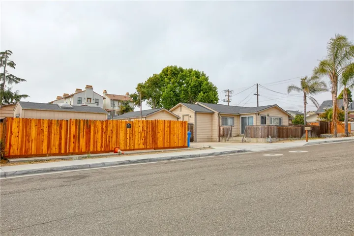 189 N 14th Street, Grover Beach, California 93433