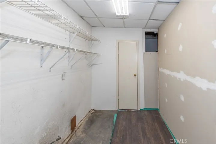 Storage room by the garage