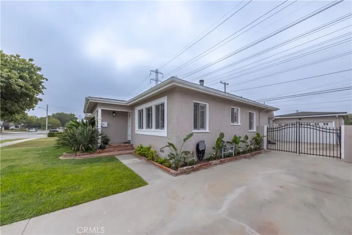 Another angle of the front of the house