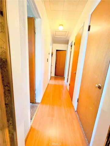Hall to bathroom and bedrooms