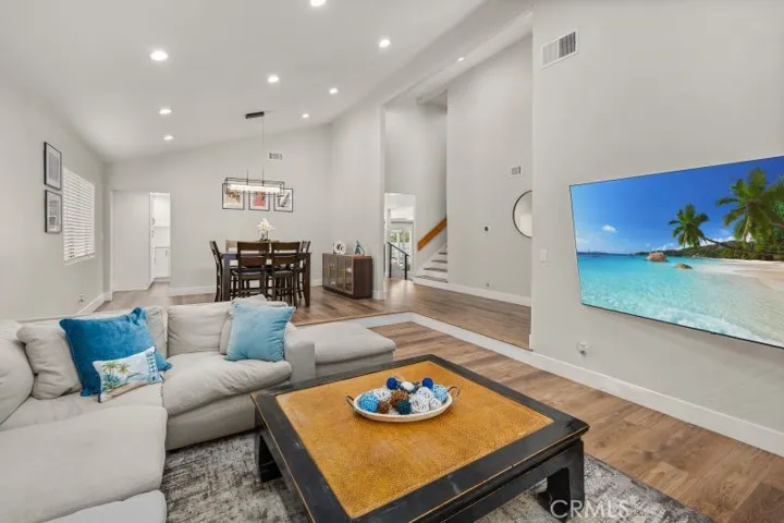 9350 Tampa Avenue, Northridge, California 91324