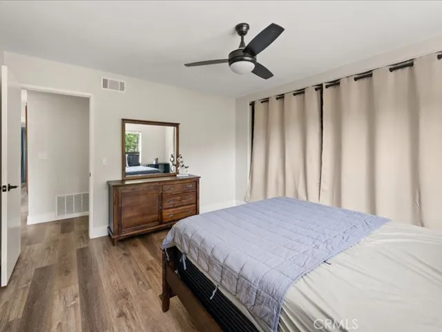 9350 Tampa Avenue, Northridge, California 91324