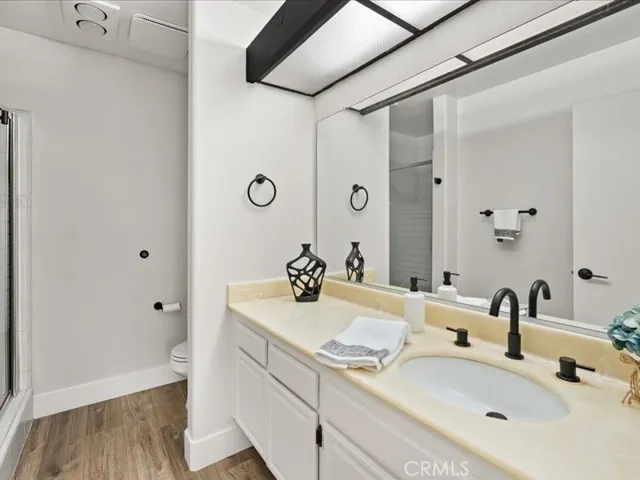 9350 Tampa Avenue, Northridge, California 91324