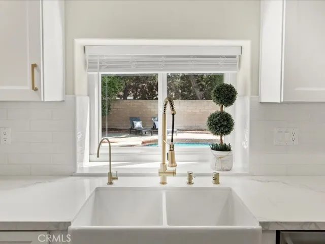 9350 Tampa Avenue, Northridge, California 91324